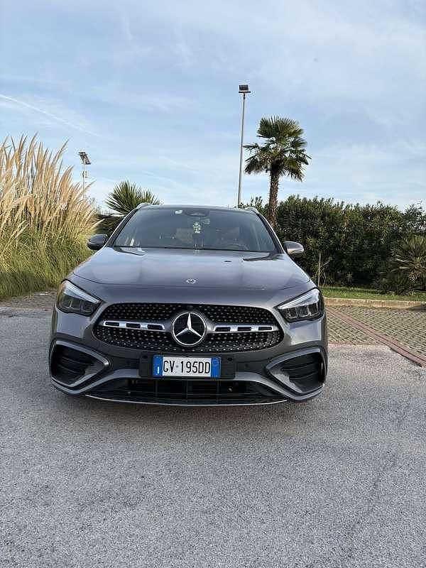 Usata 2024 Mercedes GLA180 Premium SUV | 39.000 € (Ottimo prezzo) - Immagine 1/4