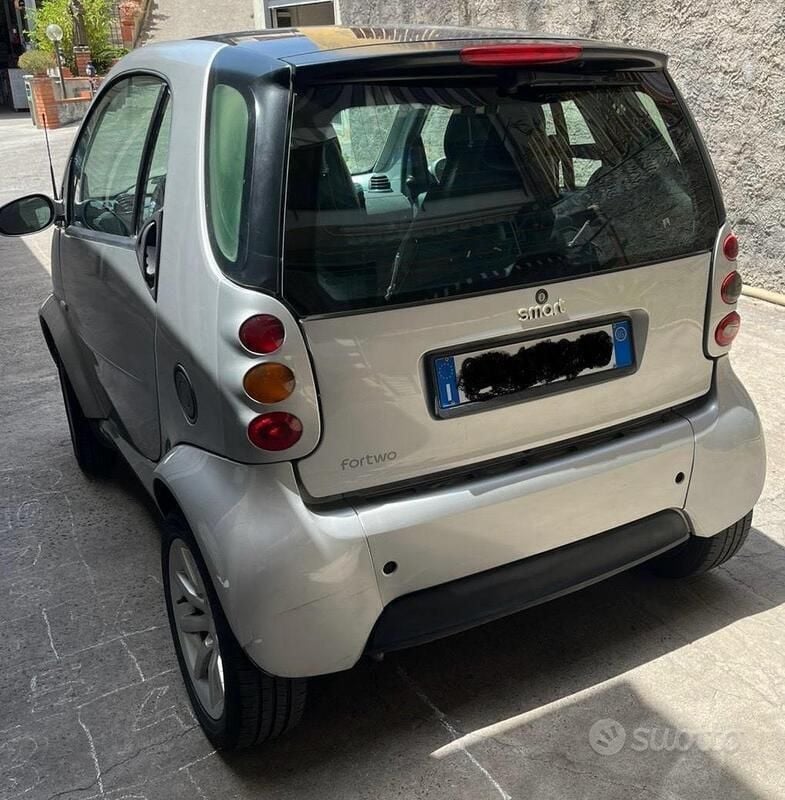 Usata Smart ForTwo Coupé 61 CV (44 kW) 2005 Utilitaria