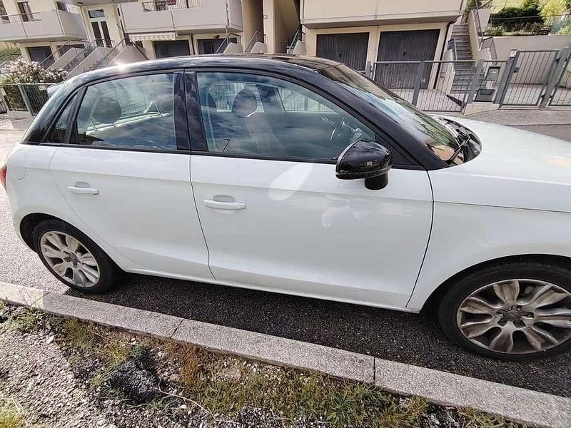 Usata Audi A1 Ambition 122 CV (89 kW) 2012 Bianco Utilitaria