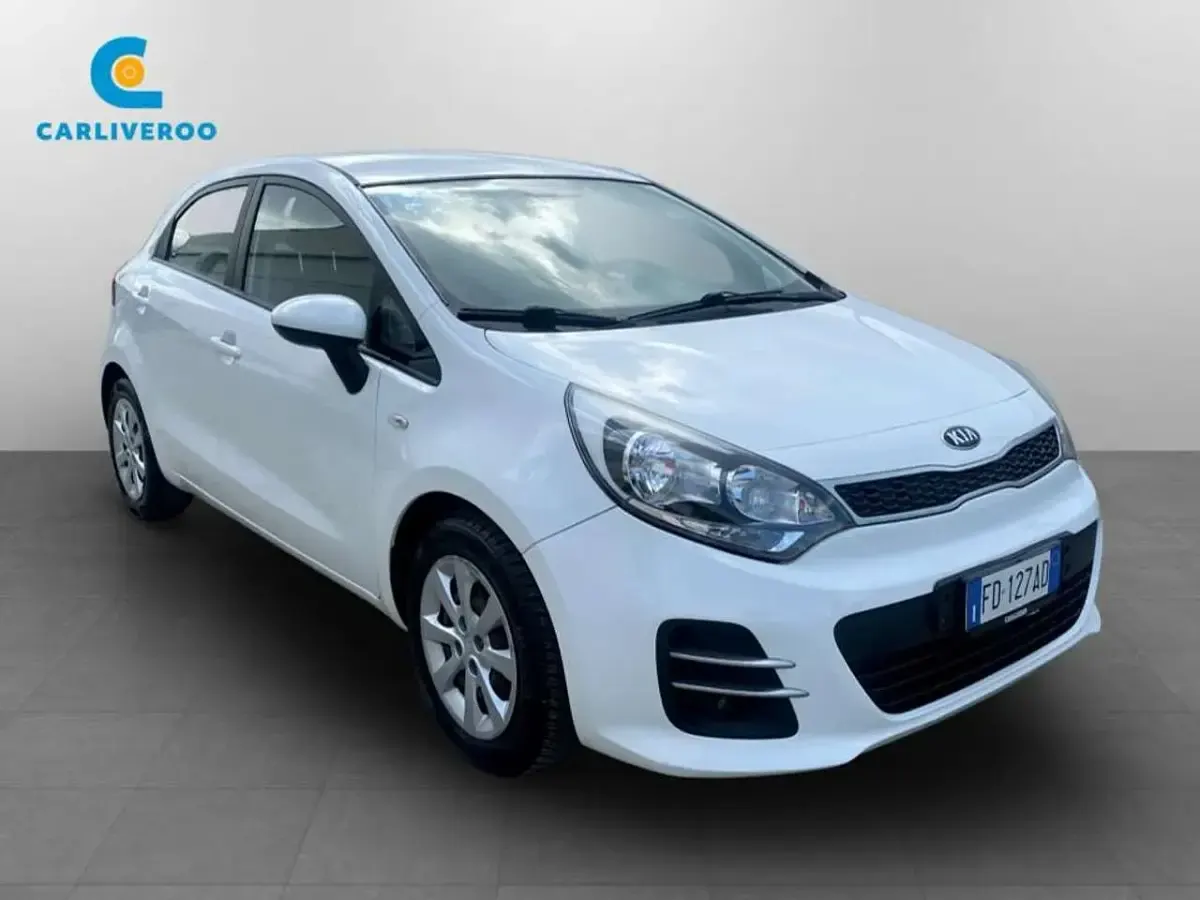 Usata Kia Rio 75 CV (55 kW) 2016 Bianco Utilitaria