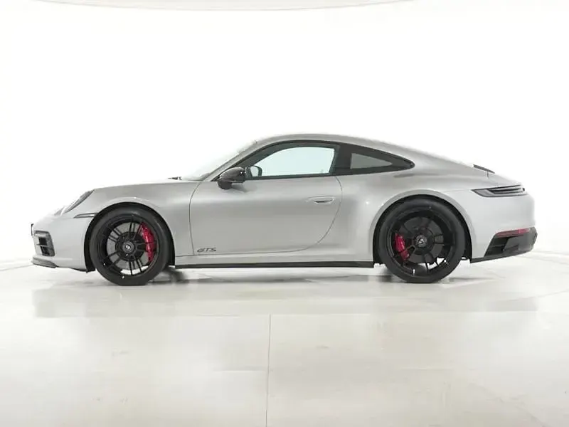 Usata Porsche 911 Carrera GTS 480 CV (353 kW) 2022 Argento Coupé