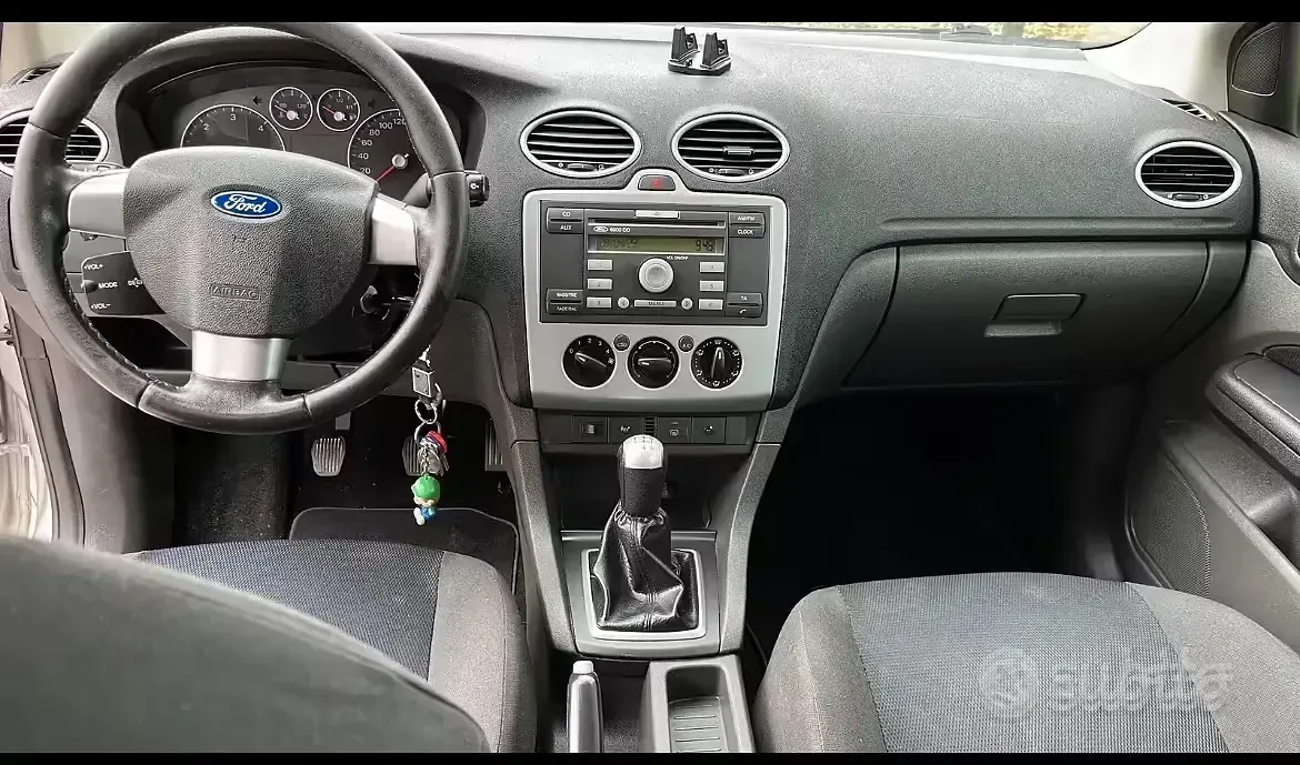 Usata Ford Focus 90 CV (66 kW) 2006 Grigio Berlina