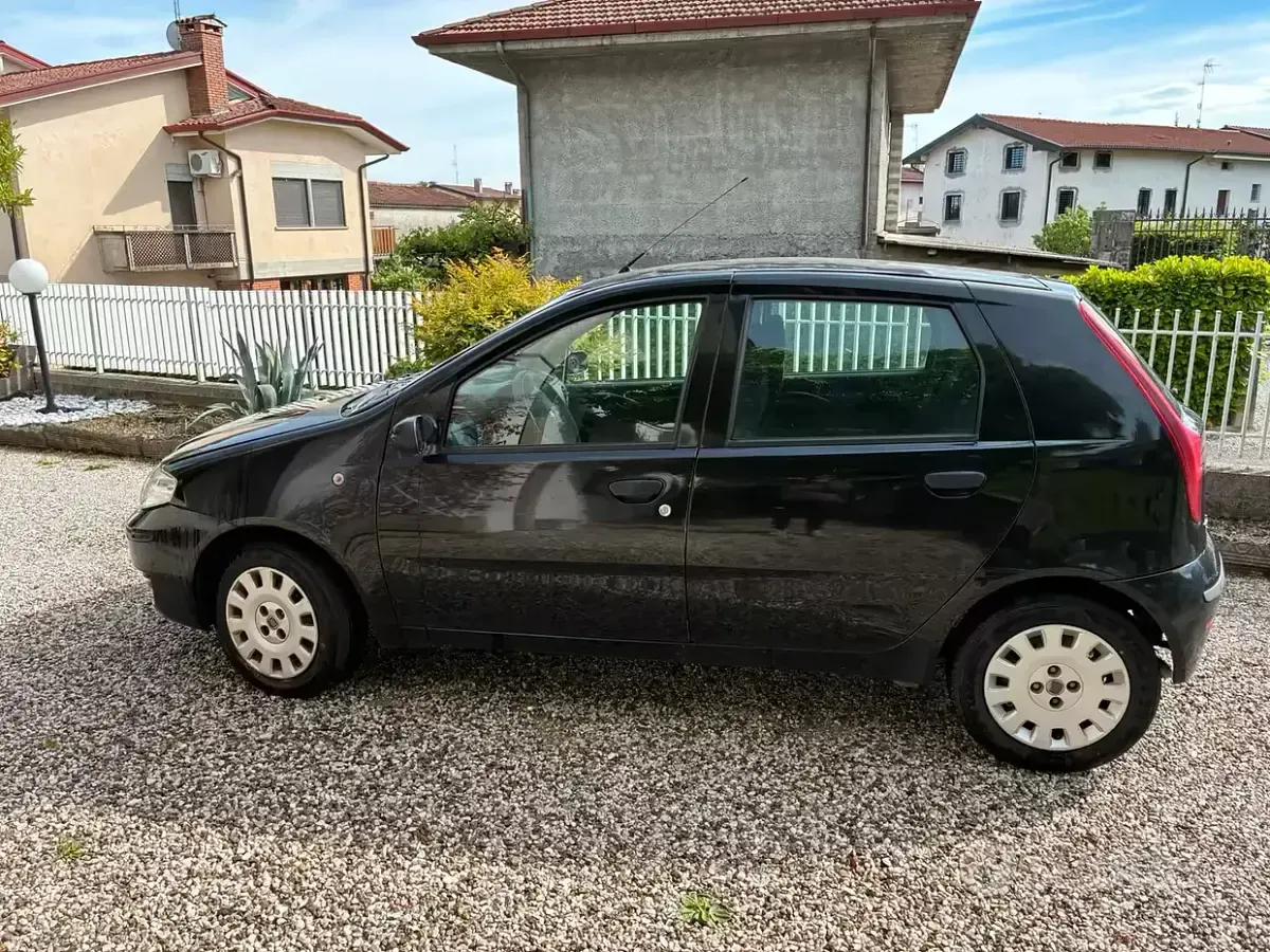 Usata Fiat Punto Classica 60 CV (44 kW) 2009 Nero Utilitaria