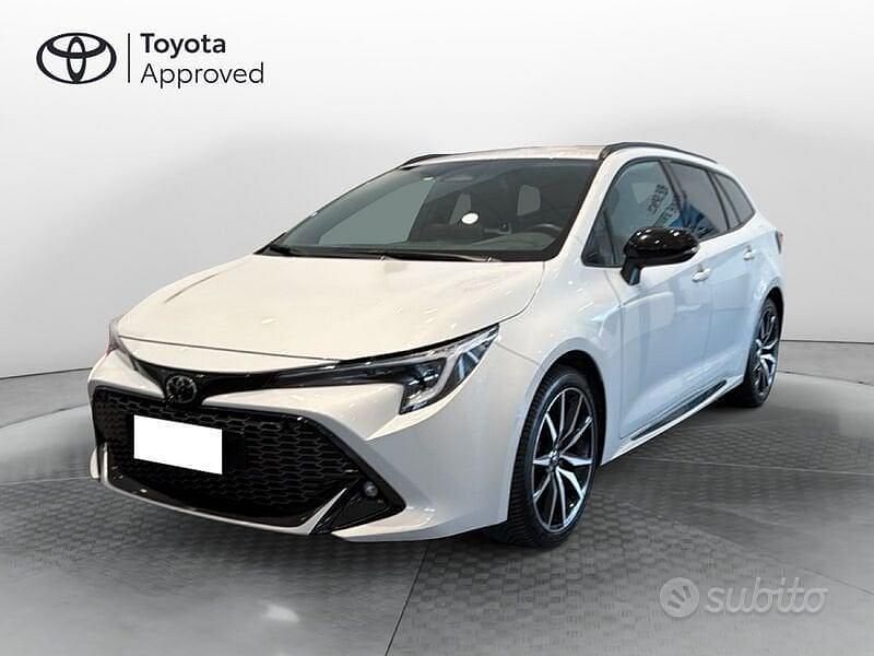 Usata Toyota Corolla Sport 140 CV (102 kW) 2023 Grigio Station wagon