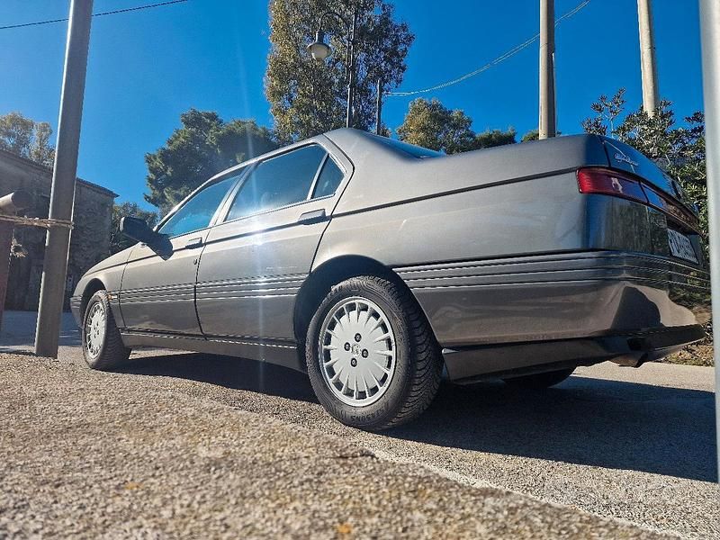Usata Alfa Romeo 164 1989 Grigio Berlina