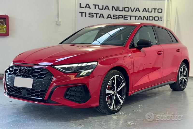 Rosso Usata 2022 Audi A3 Tre volumi | 27.900 € (Buon prezzo) - Immagine 1/4