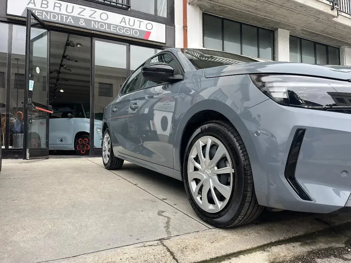 Usata Opel Corsa Edition 75 CV (55 kW) 2024 Grigio Utilitaria