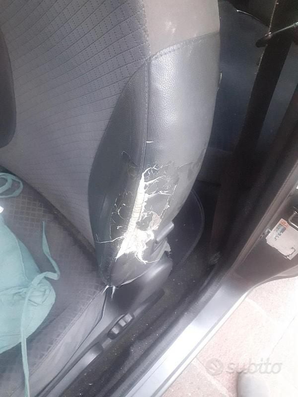 Usata Nissan Micra 80 CV (58 kW) 2004 Grigio Utilitaria