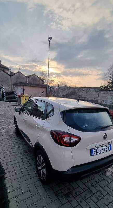 Usata Renault Captur Iconic 90 CV (66 kW) 2017 SUV