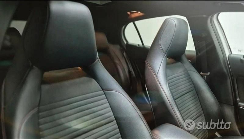 Usata Mercedes GLA200 AMG 136 CV (100 kW) 2015 Grigio SUV