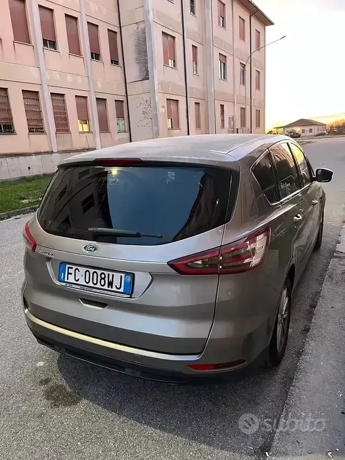 Usata Ford S-MAX S 150 CV (110 kW) 2016 Grigio Monovolume