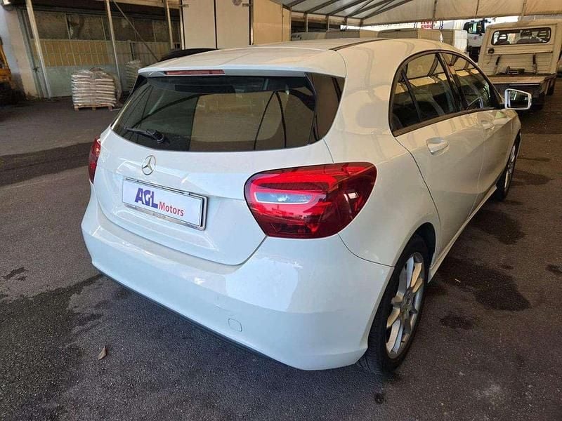 Usata Mercedes A160 Business 102 CV (75 kW) 2016 Bianco Berlina
