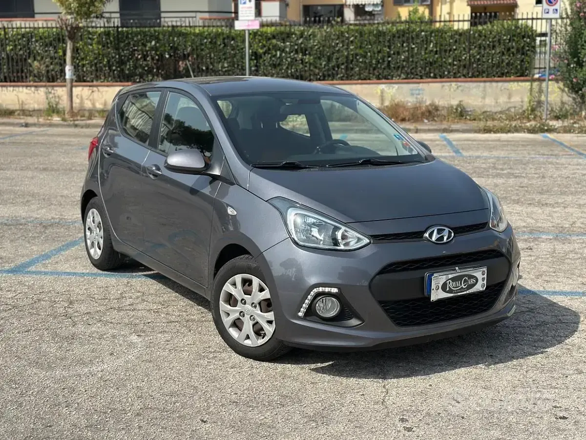 Usata Hyundai i10 Classic 69 CV (50 kW) 2013 Grigio Utilitaria