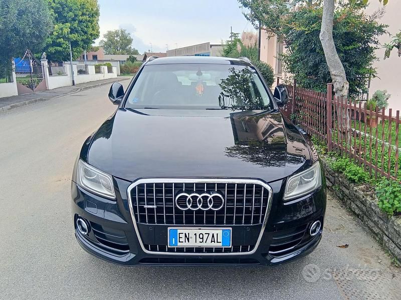 Nero Usata 2012 Audi Q5 SUV | 12.000 € (Buon prezzo) - Immagine 1/4