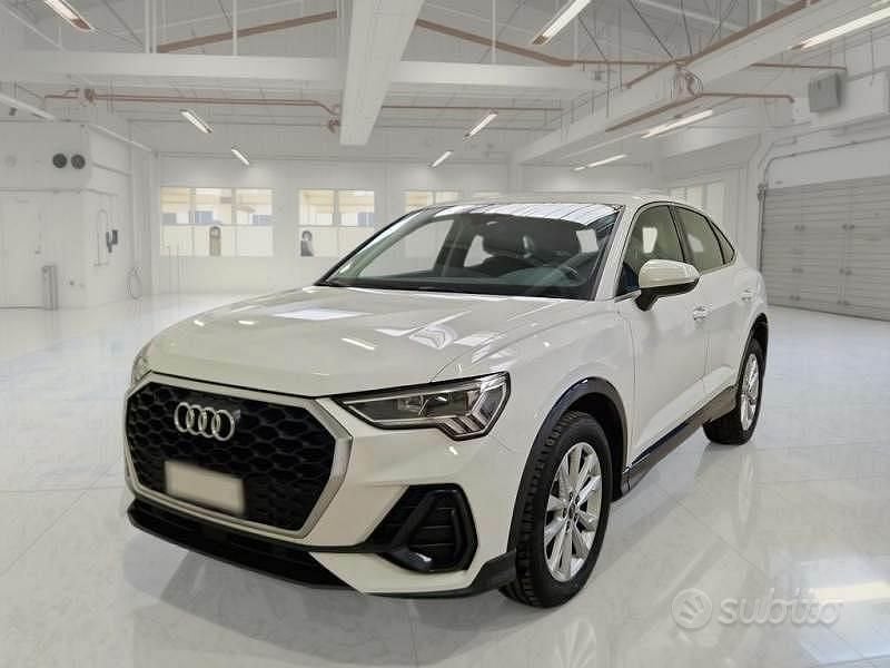 Bianco Usata 2023 Audi Q3 Sportback Business Plus SUV | 39.250 € (Buon prezzo) - Immagine 1/4