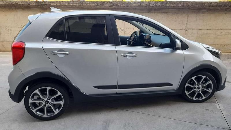 Usata Kia Picanto X-Line 101 CV (74 kW) 2022 Utilitaria