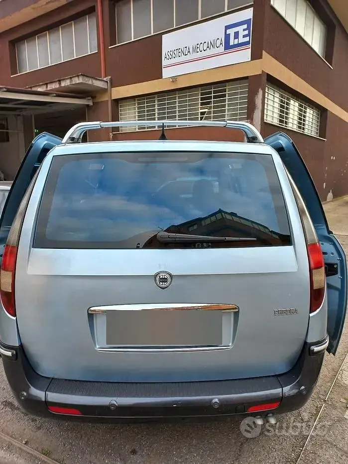 Usata Lancia Phedra 128 CV (94 kW) 2003 Monovolume