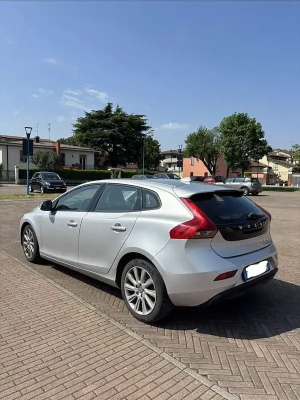 Usata Volvo V40 Momentum 114 CV (83 kW) 2012 Utilitaria