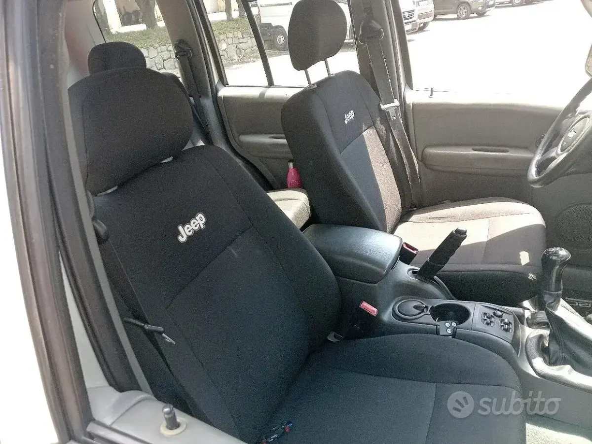 Usata Jeep Cherokee 163 CV (119 kW) 2007 SUV