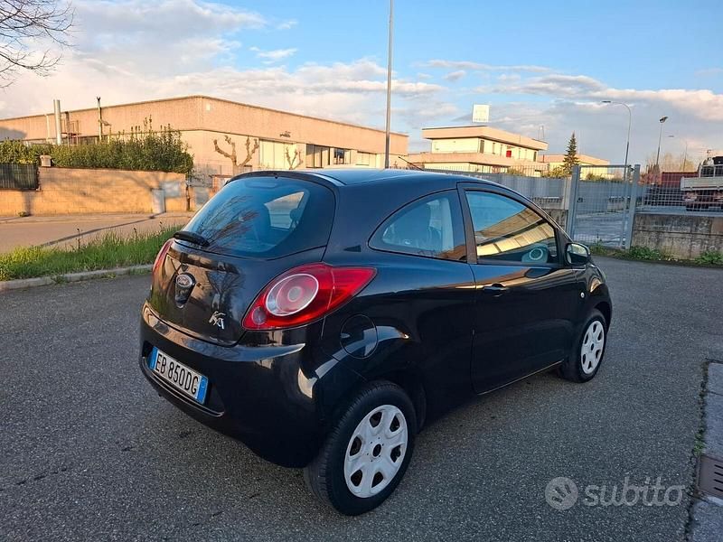 Usata Ford Ka 69 CV (50 kW) 2010 Nero Utilitaria