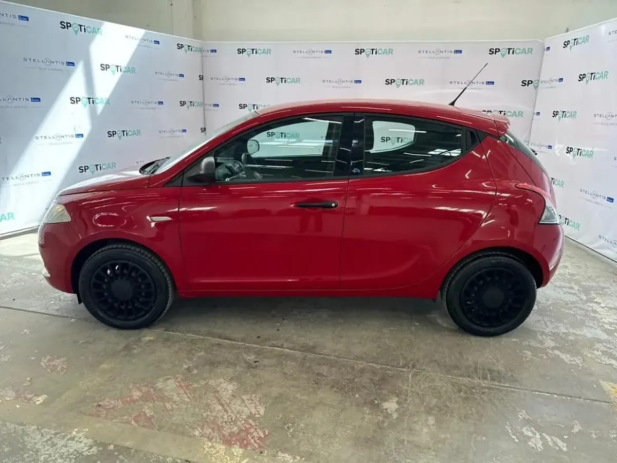 Gebraucht Lancia Ypsilon 69 PS (50 kW) 2019 Rot Kleinwagen