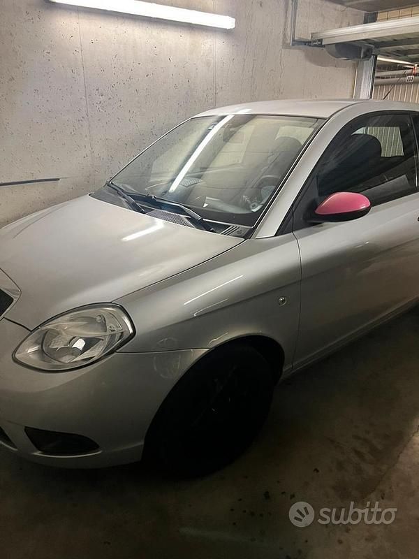 Usata Lancia Ypsilon 60 CV (44 kW) 2009 Grigio Utilitaria