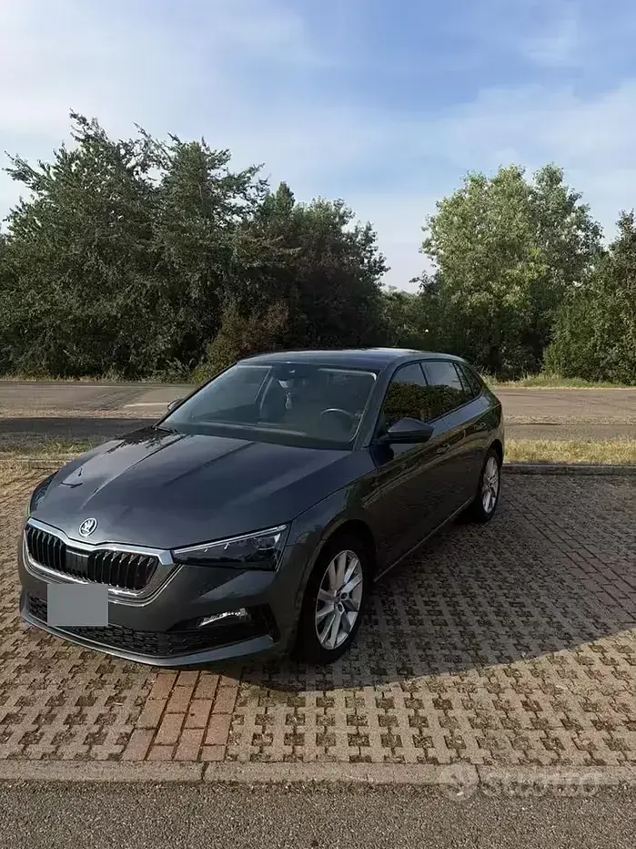 Usata Skoda Scala 116 CV (85 kW) 2020 Nero Utilitaria