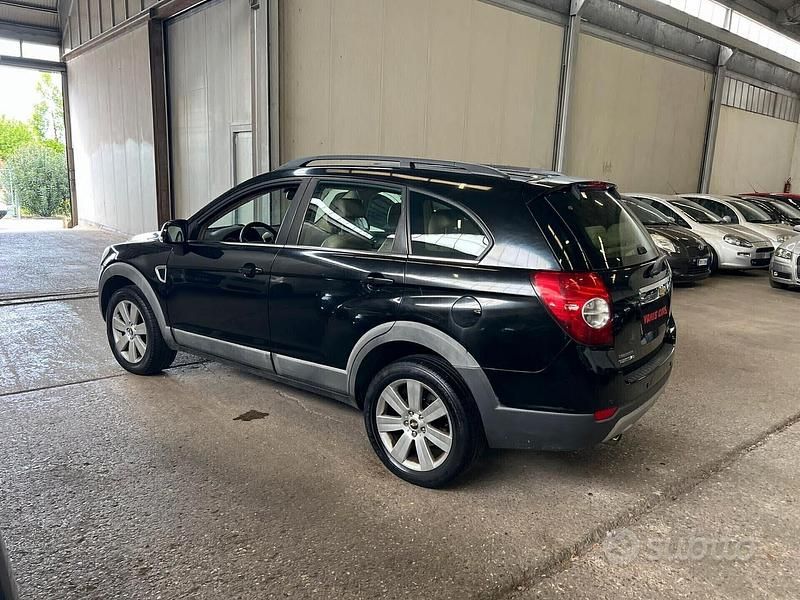 Usata Chevrolet Captiva LS 150 CV (110 kW) 2007 Nero SUV