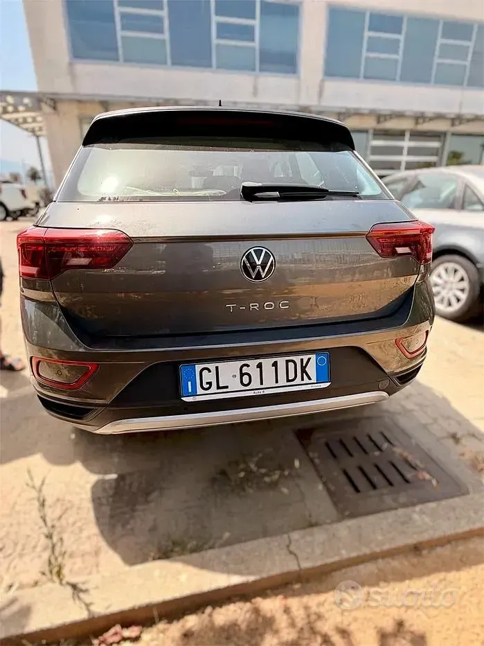 Usata VW T-Roc Life 150 CV (110 kW) 2022 Grigio SUV