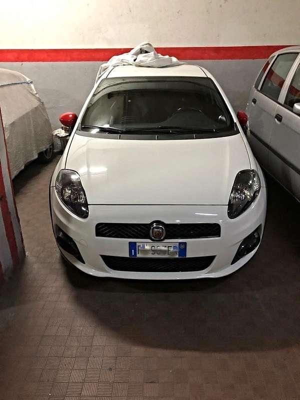 Usata Abarth Grande Punto 179 CV (131 kW) 2009 Bianco Utilitaria
