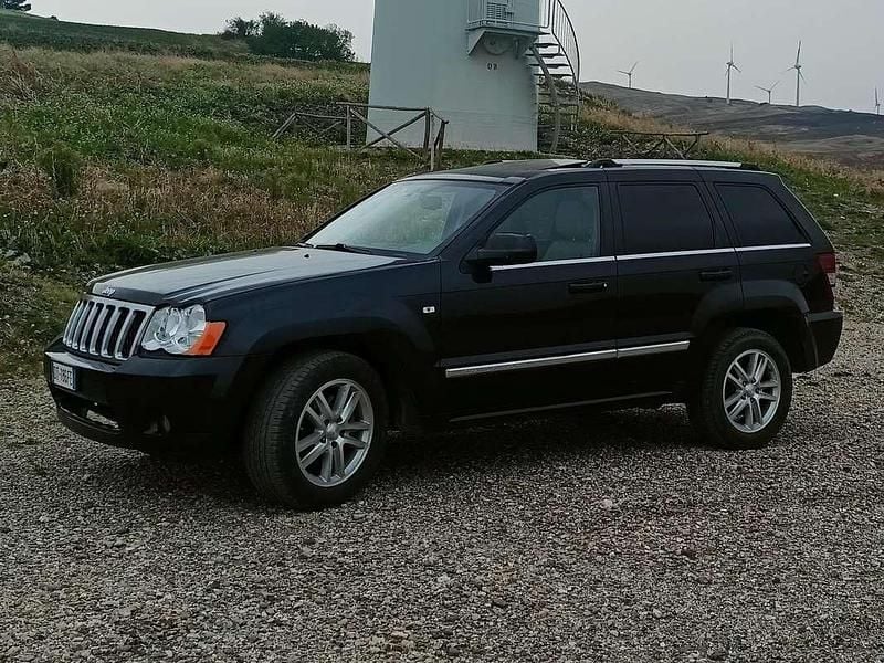 Nero Usata 2008 Jeep Grand Cherokee Overland SUV | 7500 € (Cara) - Immagine 1/4