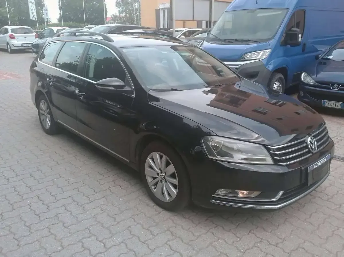 Usata VW Passat Comfortline 140 CV (102 kW) 2011 Blu/azzurro Station wagon