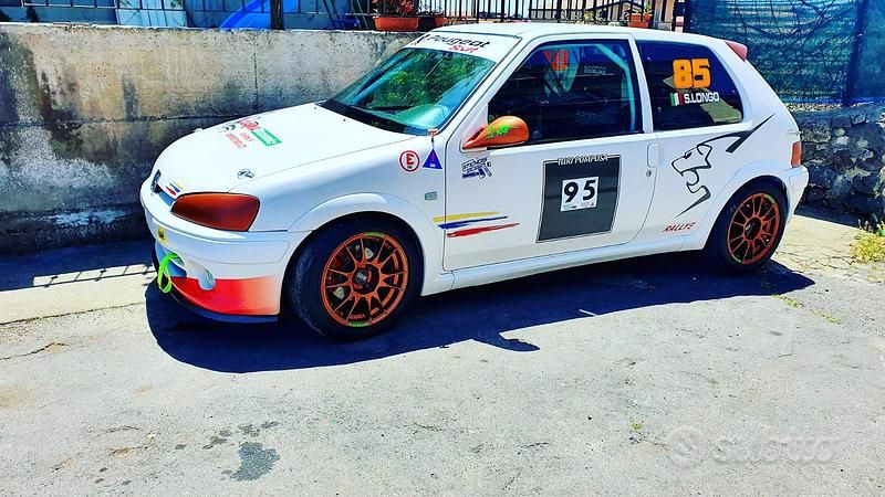 Usata Peugeot 106 75 CV (55 kW) 1999 Bianco Utilitaria