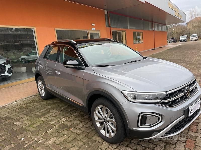 Usata VW T-Roc Style 116 CV (85 kW) 2025 Grigio SUV