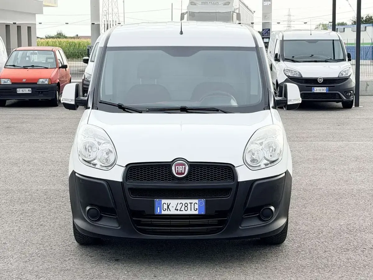 Usata Fiat Doblò 90 CV (66 kW) 2012 Other Monovolume