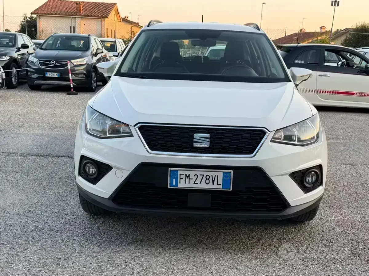 Usata Seat Arona Style 95 CV (69 kW) 2018 Bianco SUV