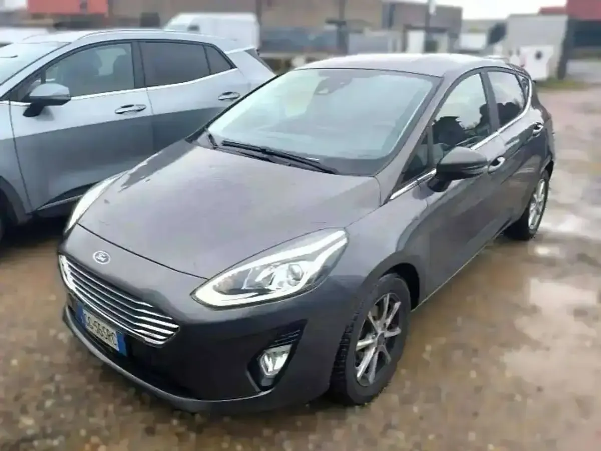 Usata Ford Fiesta Titanium 125 CV (91 kW) 2021 Grigio Utilitaria