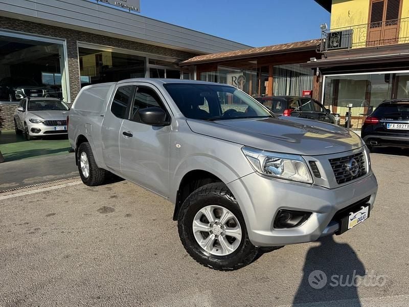 Usata Nissan Navara 190 CV (139 kW) 2018 Grigio Pick-up