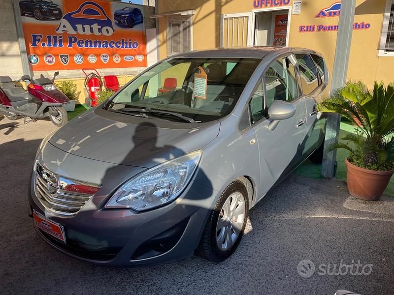 Usata Opel Meriva 120 CV (88 kW) 2011 Grigio Monovolume