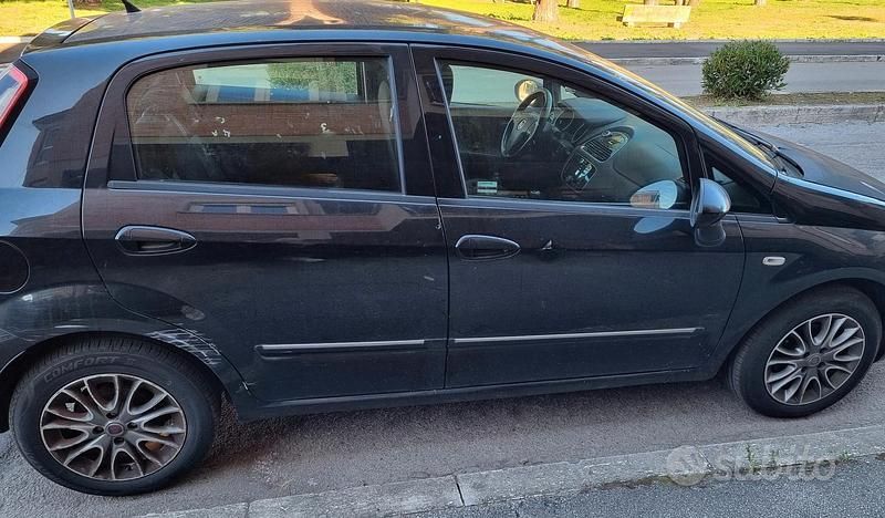Usata Fiat Punto Evo 75 CV (55 kW) 2011 Nero Utilitaria