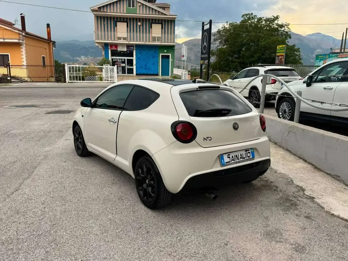 Usata Alfa Romeo MiTo 105 CV (77 kW) 2010 Bianco Utilitaria