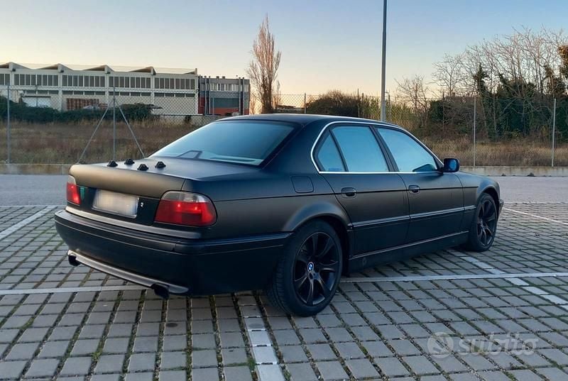Usata BMW 725 143 CV (105 kW) 1996 Nero Berlina