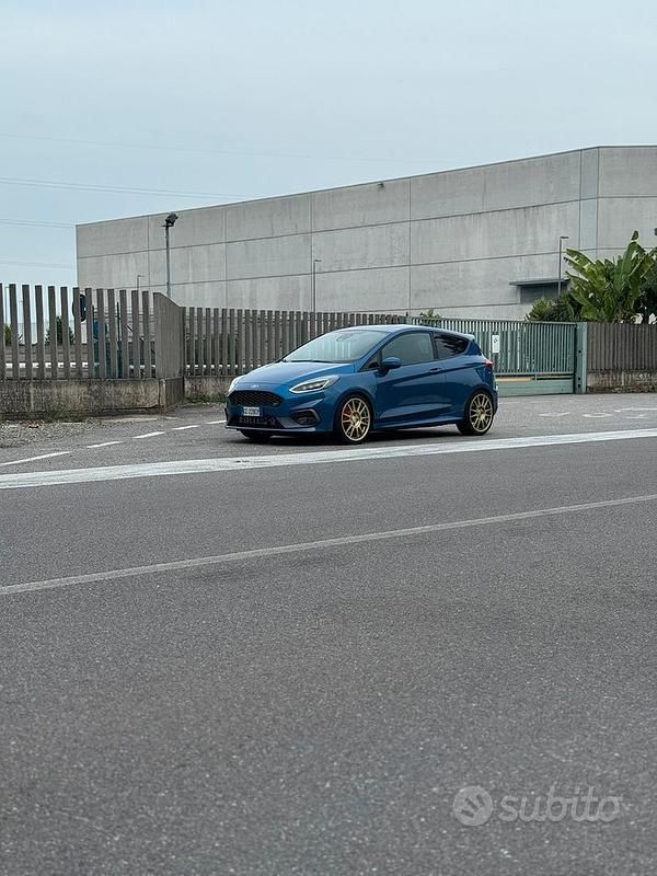 Usata Ford Fiesta ST 200 CV (147 kW) 2020 Blu Utilitaria
