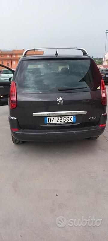 Usata Peugeot 807 136 CV (100 kW) 2010 Nero Monovolume
