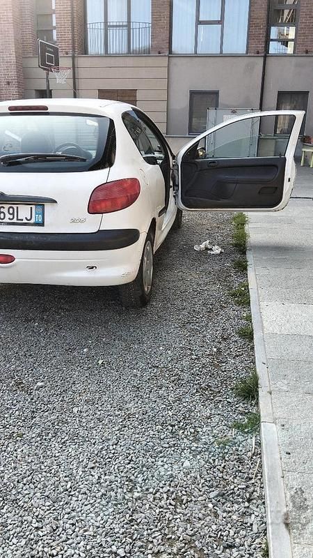 Usata Peugeot 206 1999 Bianco Utilitaria