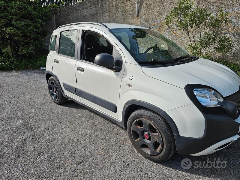 Usato 2018 Fiat Panda Cross Benzin (12.500 €)