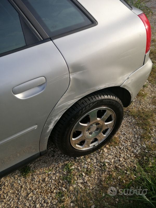Usata Audi A3 102 CV (75 kW) 2001 Grigio Berlina