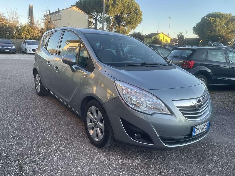 Usata Opel Meriva 120 CV (88 kW) 2013 Grigio Monovolume