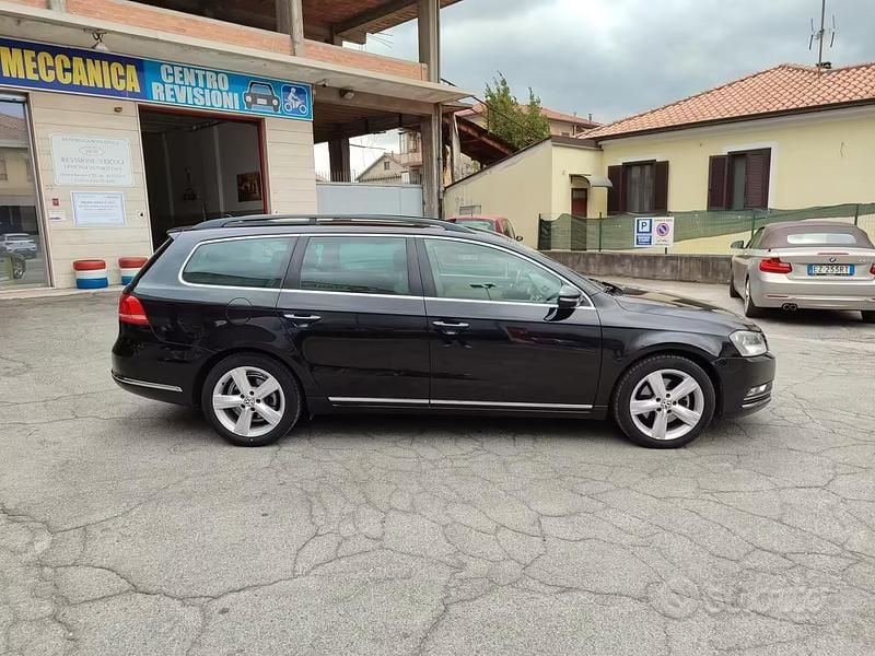 Usata VW Passat 105 CV (77 kW) 2013 Nero Station wagon
