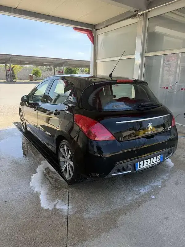 Usata Peugeot 308 109 CV (80 kW) 2011 Berlina